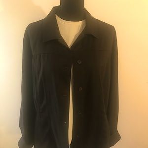 New w/o tags Chico’s brown pantsuit, size 3. Jacket is tunic length.